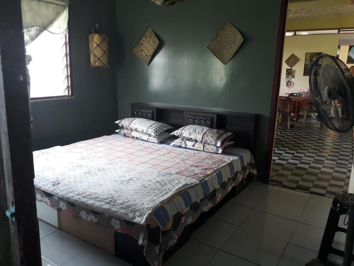 Mulu D Cave Homestay Экстерьер фото